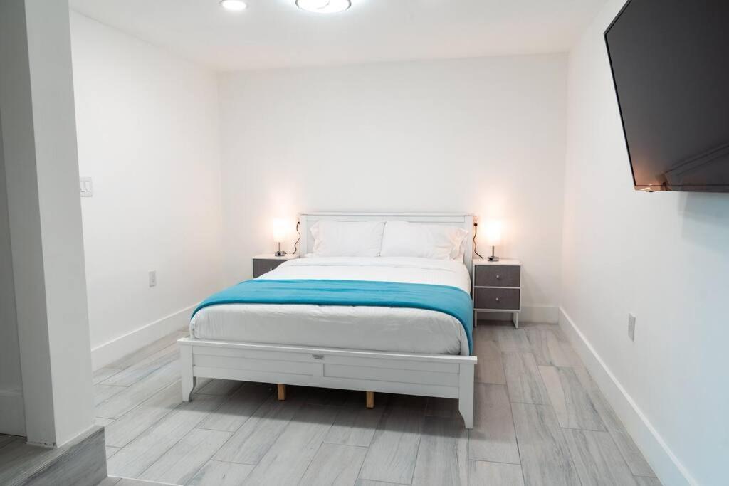Luxury Retreat 3B ,2Ba Pool , Coral Gables Center Villa Miami Buitenkant foto