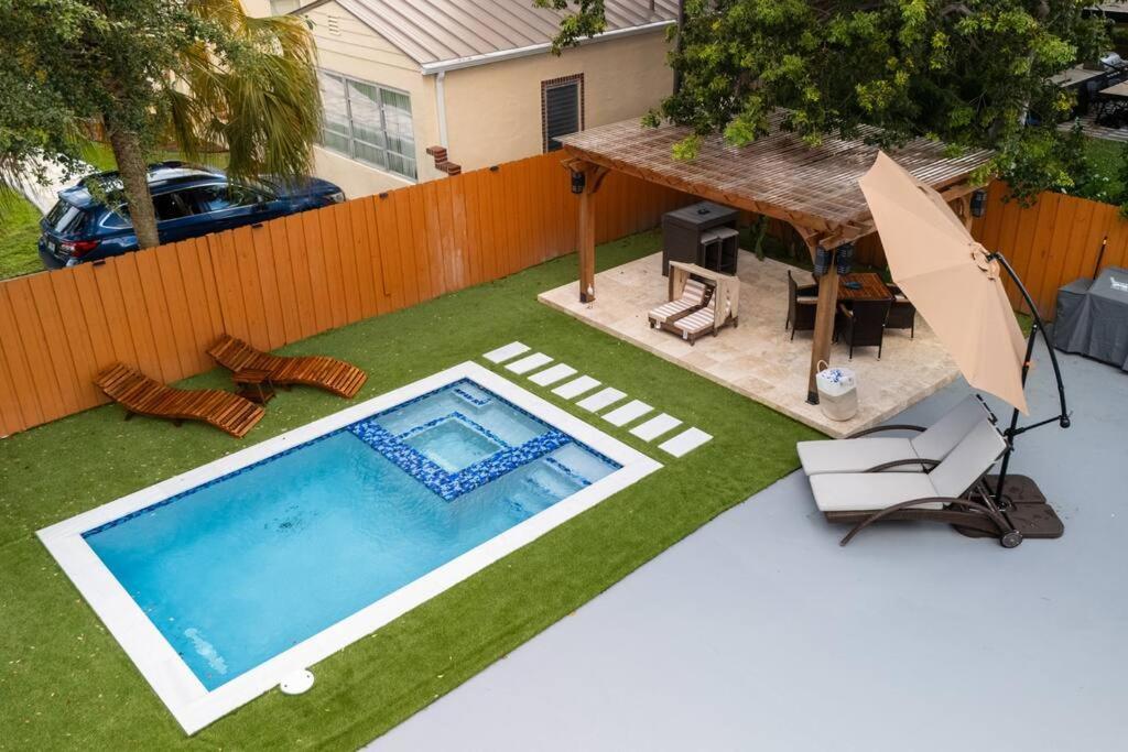 Luxury Retreat 3B ,2Ba Pool , Coral Gables Center Villa Miami Buitenkant foto