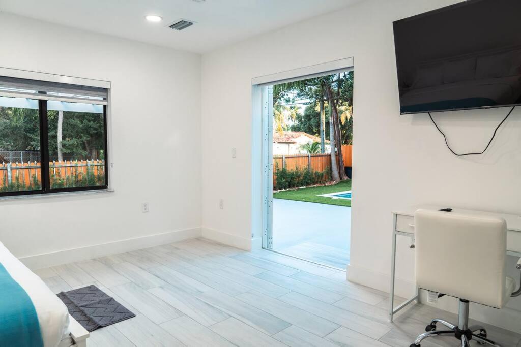 Luxury Retreat 3B ,2Ba Pool , Coral Gables Center Villa Miami Buitenkant foto